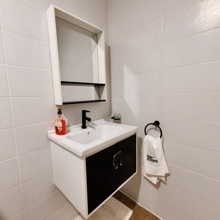 Ocean View Studio Apt @Osu +Free Airport Pickup