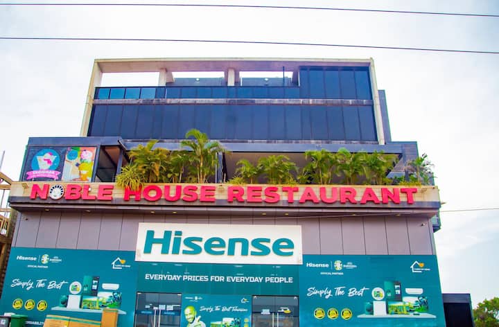 Ultramodern Executive Aprt TEMA