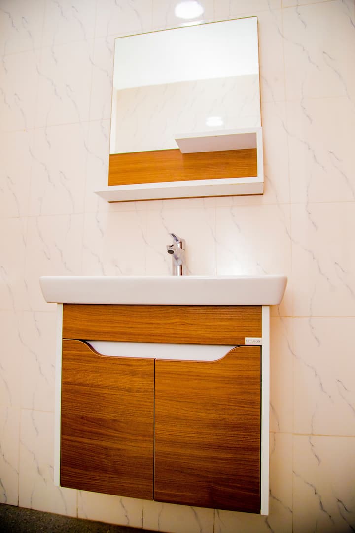 Ultramodern Executive Aprt TEMA